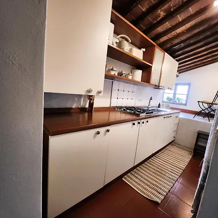 A Painting For Each Window! Apartment *