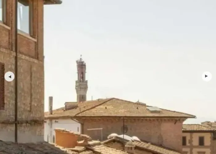 شقة A Painting For Each Window With Air Conditioning! *