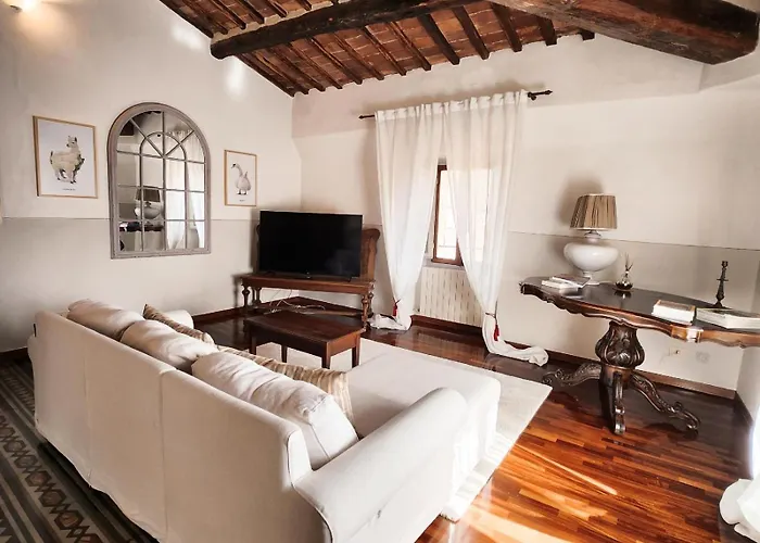 A Painting For Each Window With Air Conditioning! * Siena